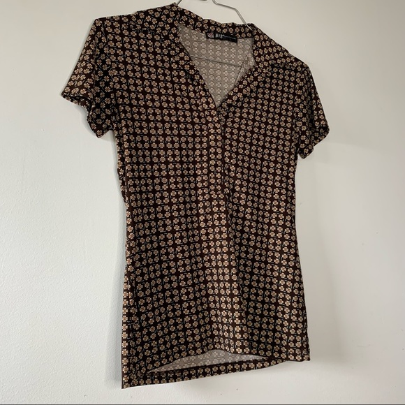 90’s Daisy Tee - Picture 6 of 11